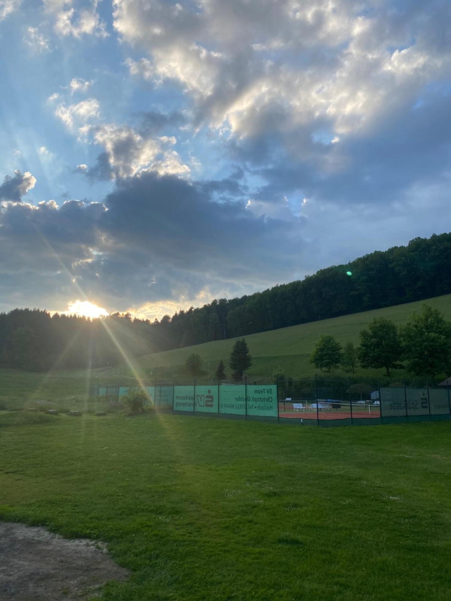 S-Chalet Camping Mit Comfort Im Schwarzwald Steinach  Exteriör bild